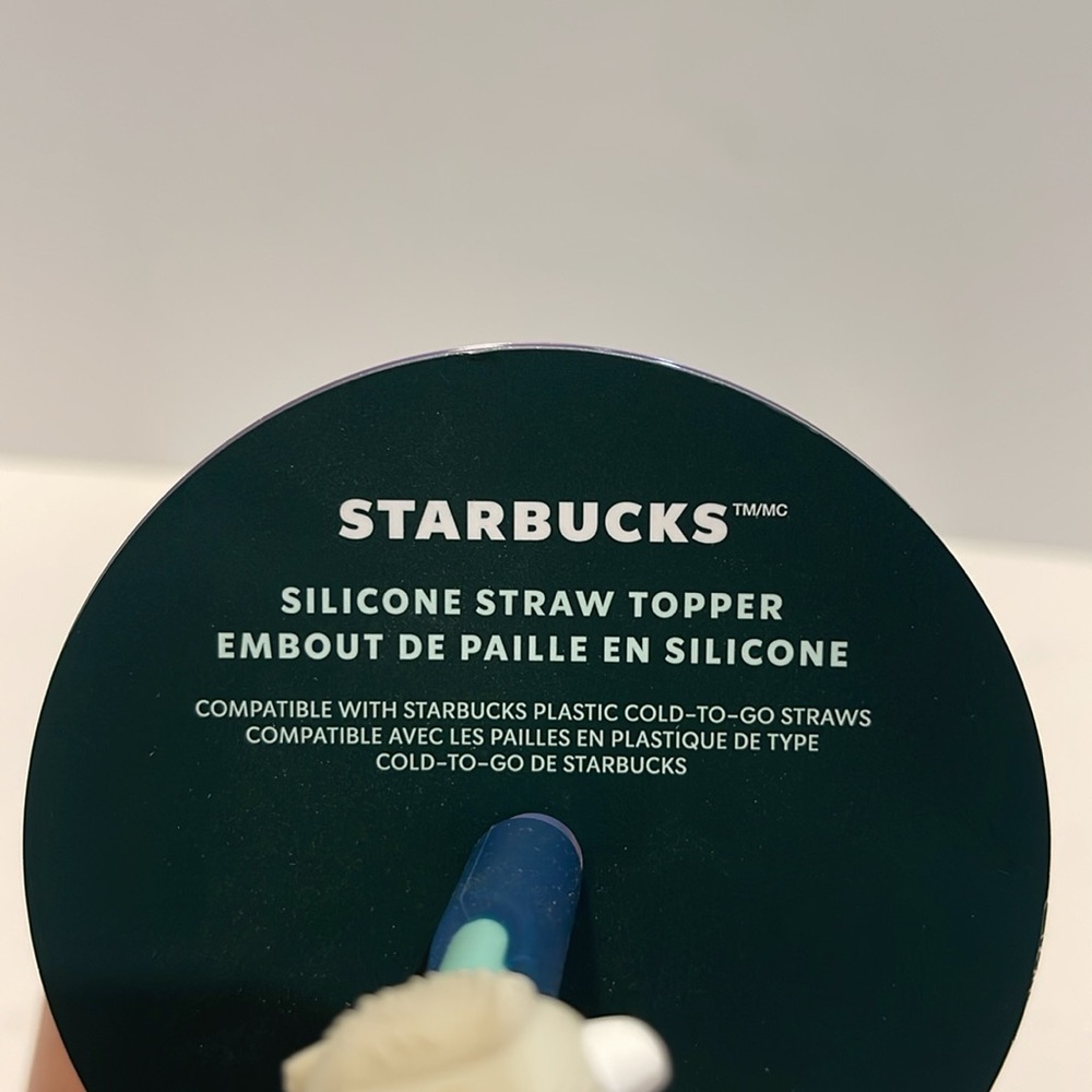 Starbucks 2024 Bunny Reusable Tumbler 24 Oz with Silicone Bunny Straw Topper NEW - Picture 4 of 10